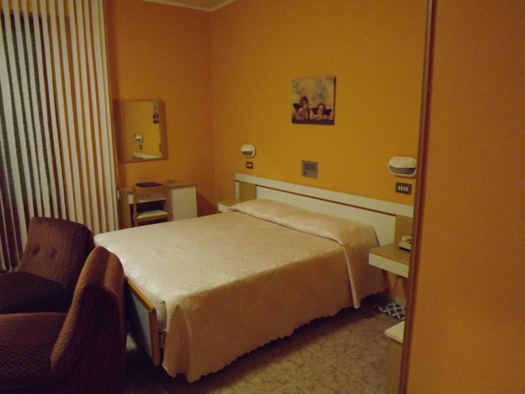Hotel Cristina Chianciano Terme Habitación foto