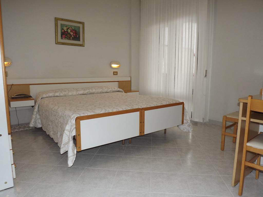 Hotel Cristina Chianciano Terme Exterior foto
