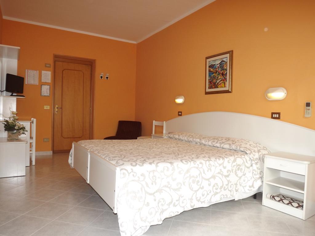 Hotel Cristina Chianciano Terme Exterior foto